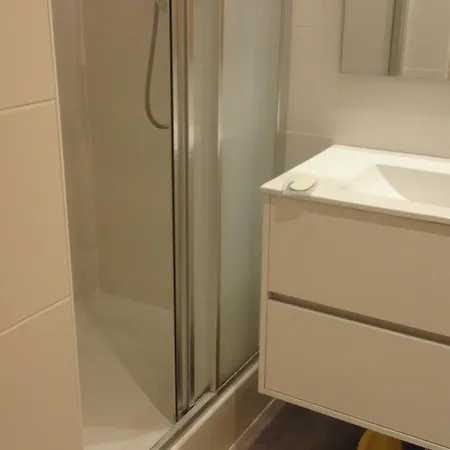 Quarto em Acomodações Particulares Port Vell! Centro! *